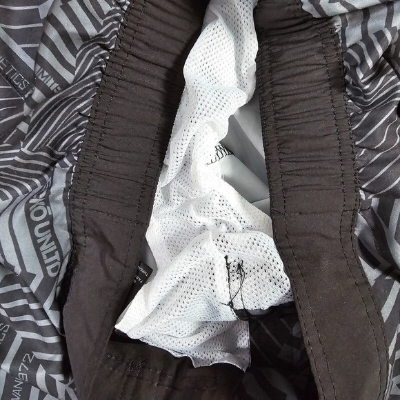 Ecko Unltd Swim Trunks Mens Small Black Mesh Lining Y2K Board Shorts - Picture 10 of 14